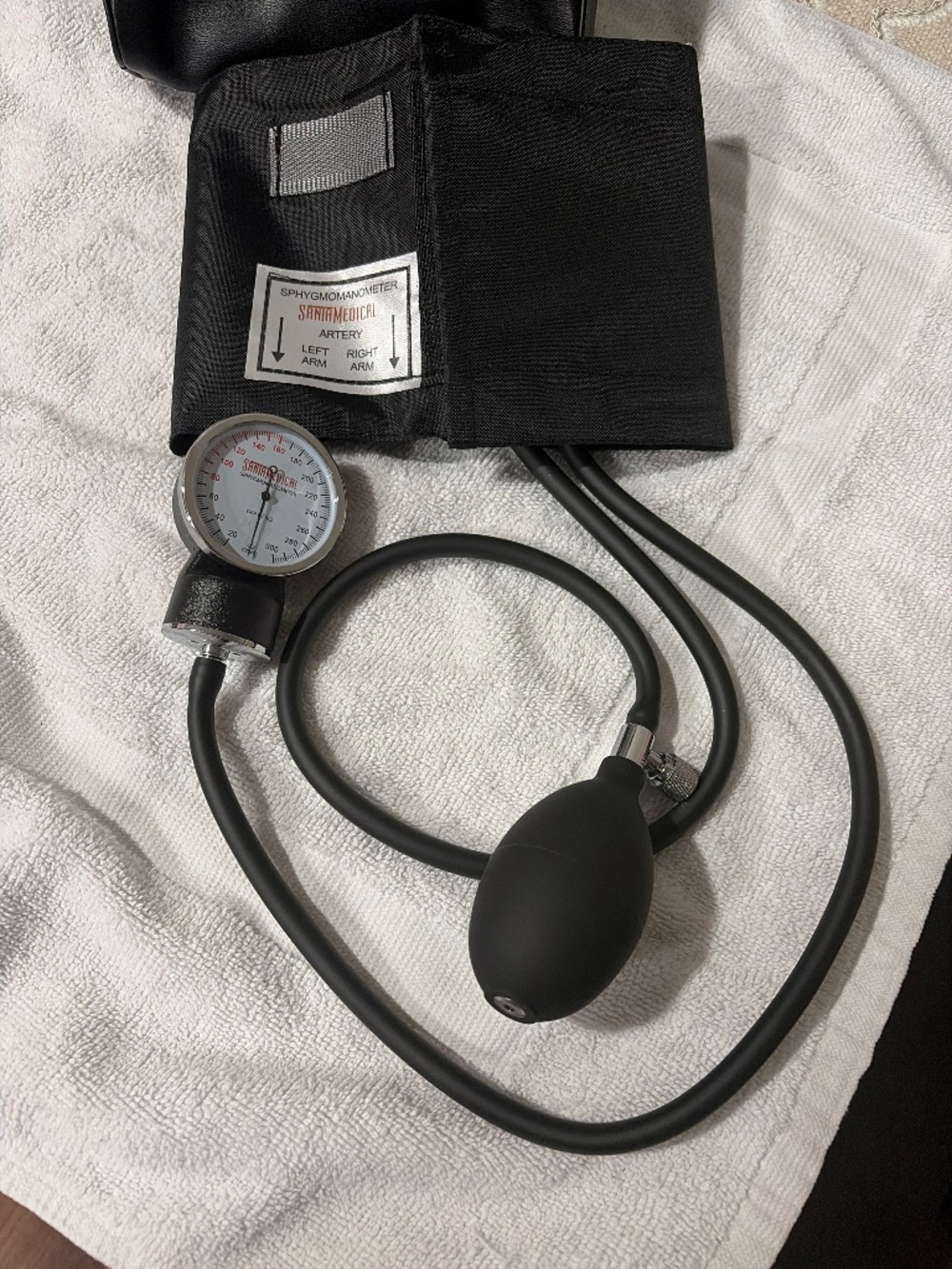 Manual blood pressure cuff